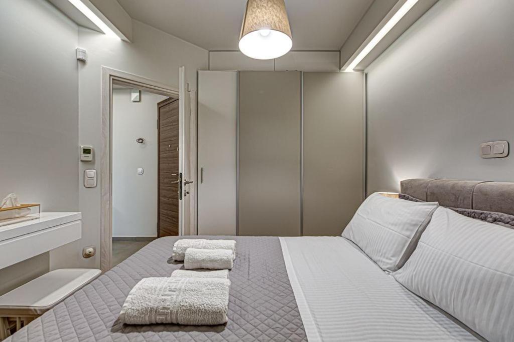 Deluxe & Modern Apartment In 아테네 외부 사진