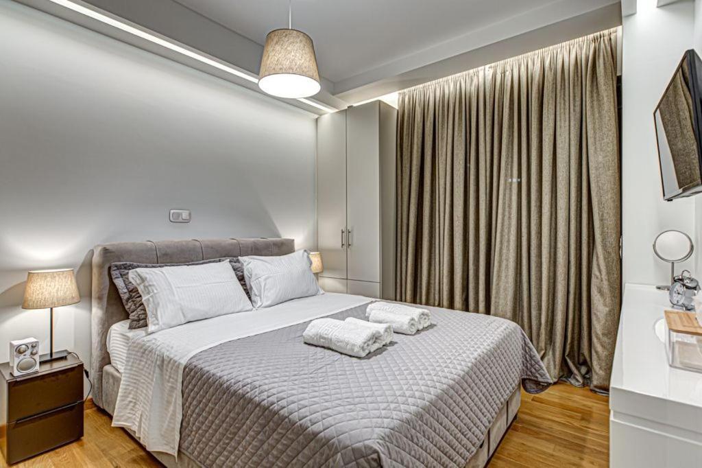 Deluxe & Modern Apartment In 아테네 외부 사진