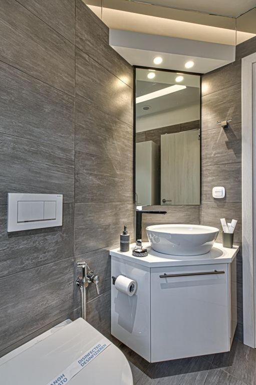 Deluxe & Modern Apartment In 아테네 외부 사진