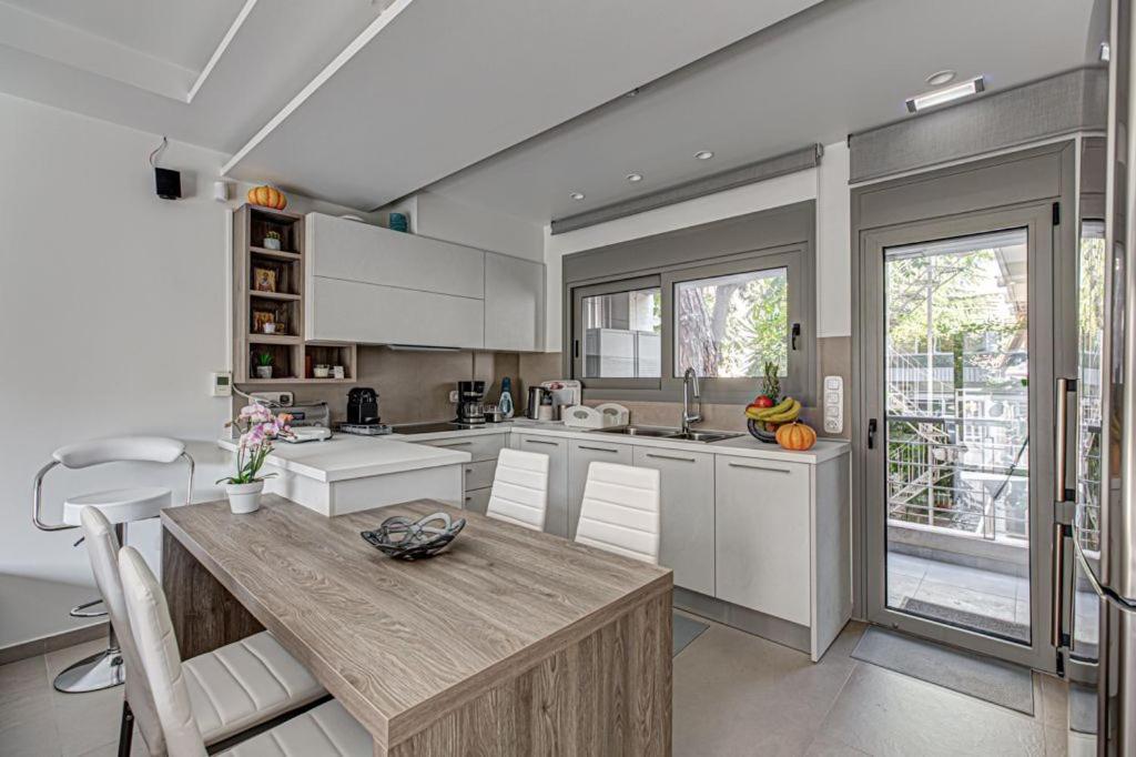 Deluxe & Modern Apartment In 아테네 외부 사진